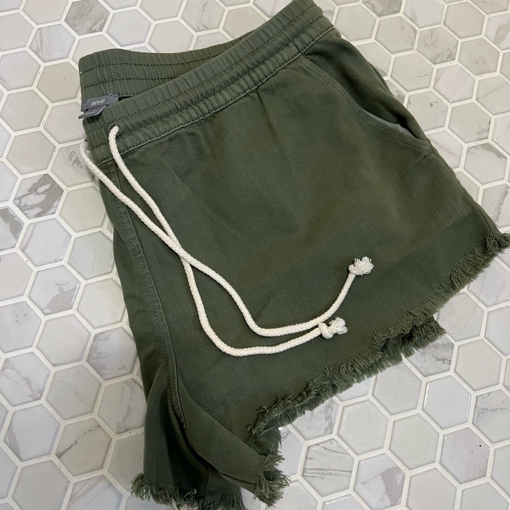 New Aerie Olive Denim Shorts ✨